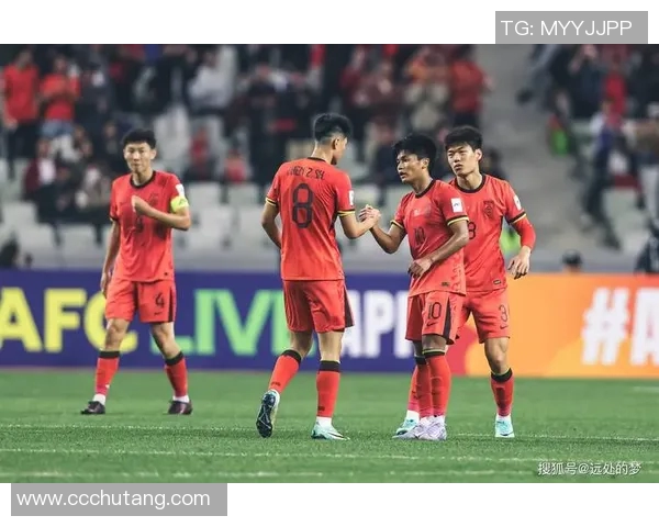 新闻中国足球俱乐部冲击亚冠决赛，球迷热情支持球队冲刺亚洲足坛霸主地位！